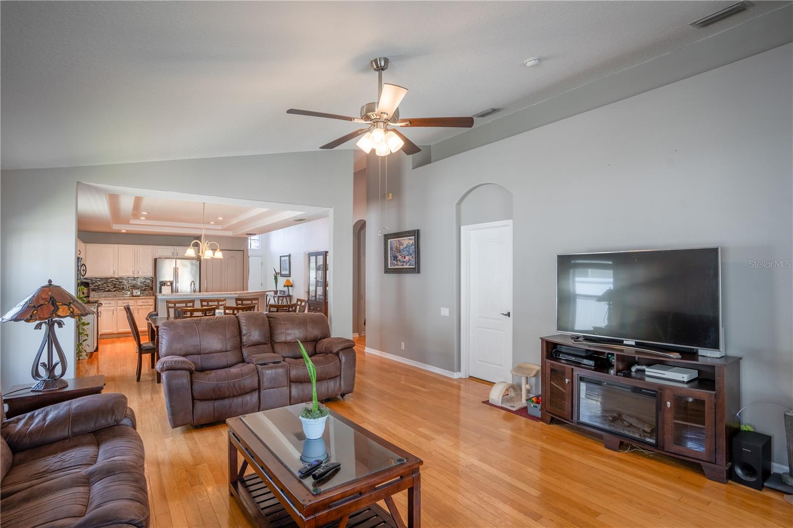 624 Lake, Tarpon Springs, FL 34689