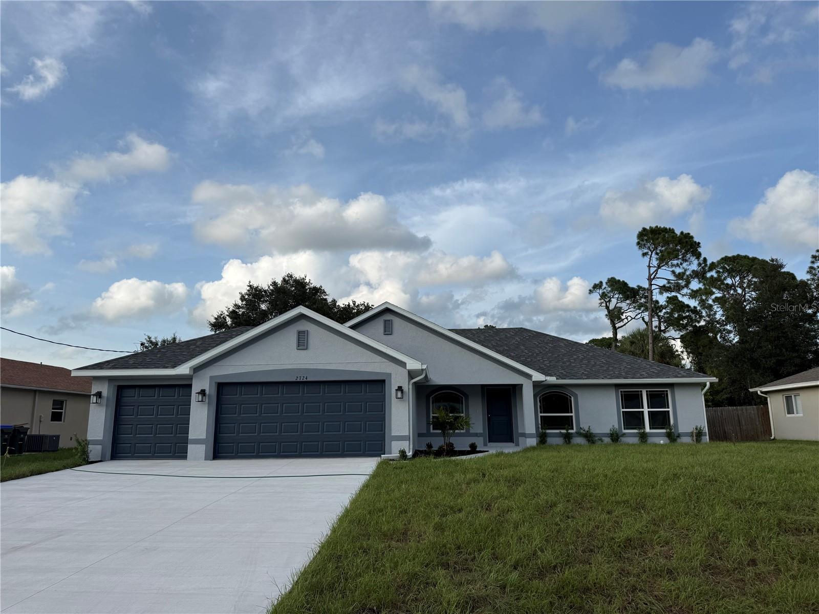 2724 Nellie, North Port, FL 34286