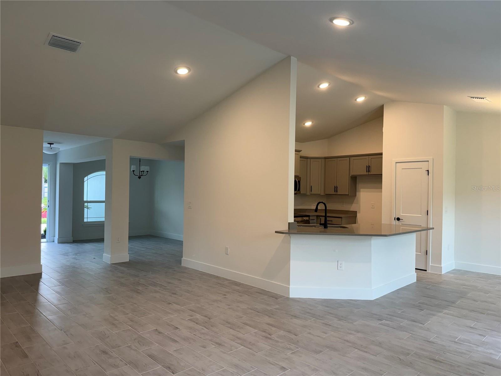 2724 Nellie, North Port, FL 34286