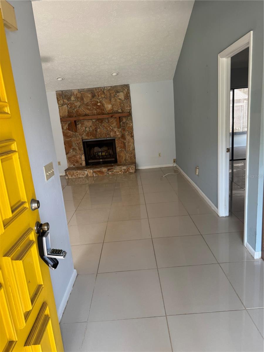 2376 Windsor Oaks, Lutz, FL 33549