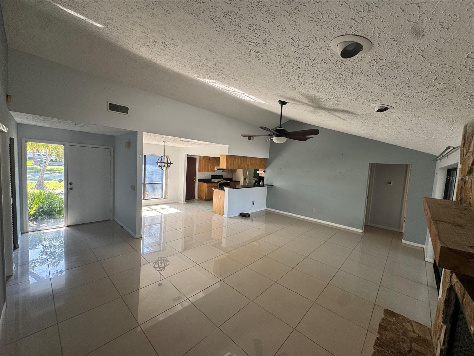 2376 Windsor Oaks, Lutz, FL 33549