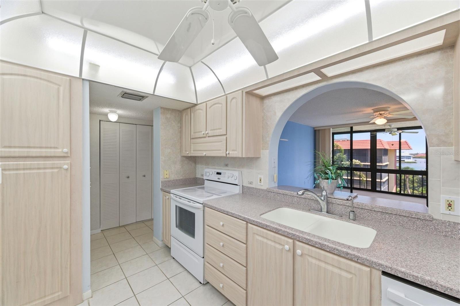 19701 Gulf Unit 417, Indian Shores, FL 33785