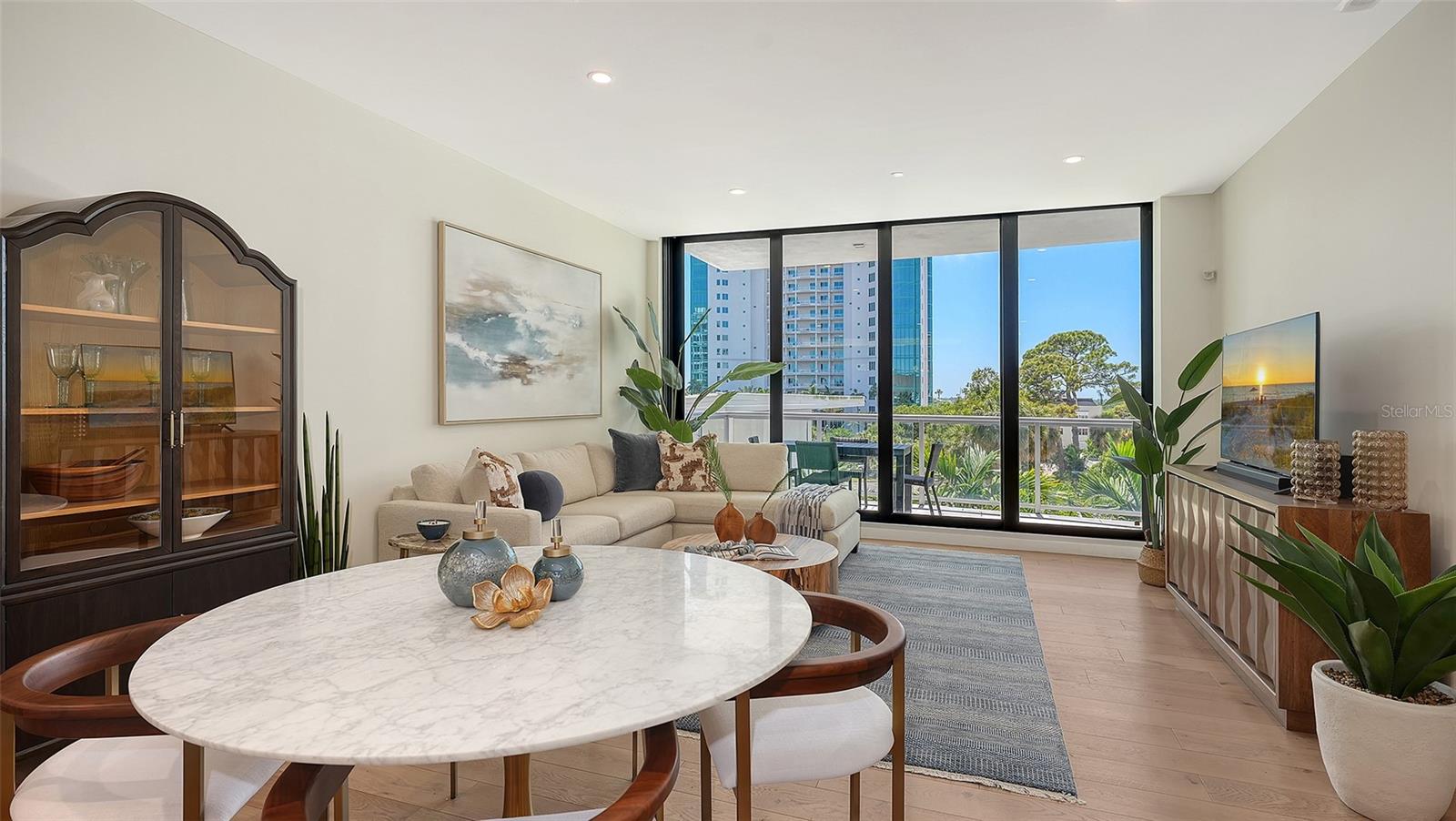 300 Pineapple Unit 302, Sarasota, FL 34236