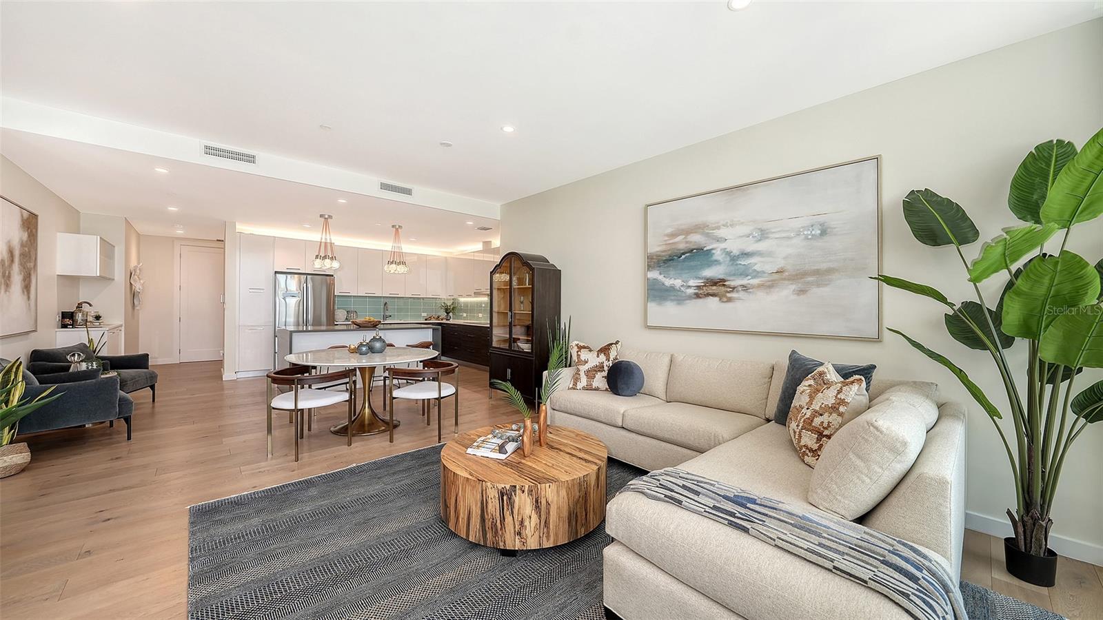 300 Pineapple Unit 302, Sarasota, FL 34236