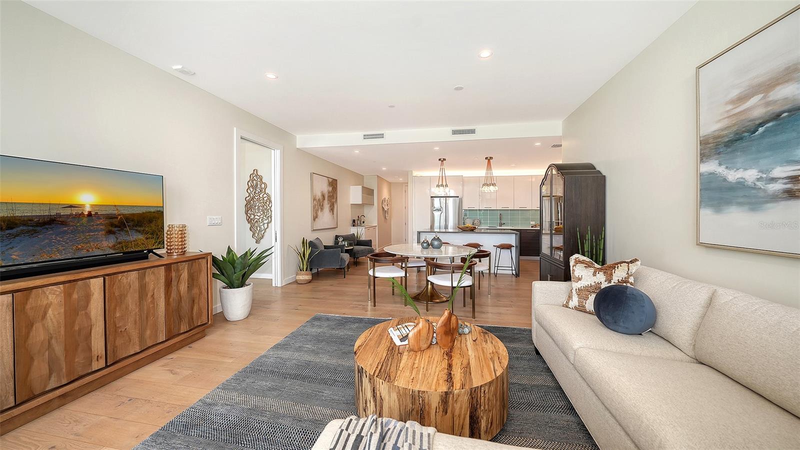 300 Pineapple Unit 302, Sarasota, FL 34236