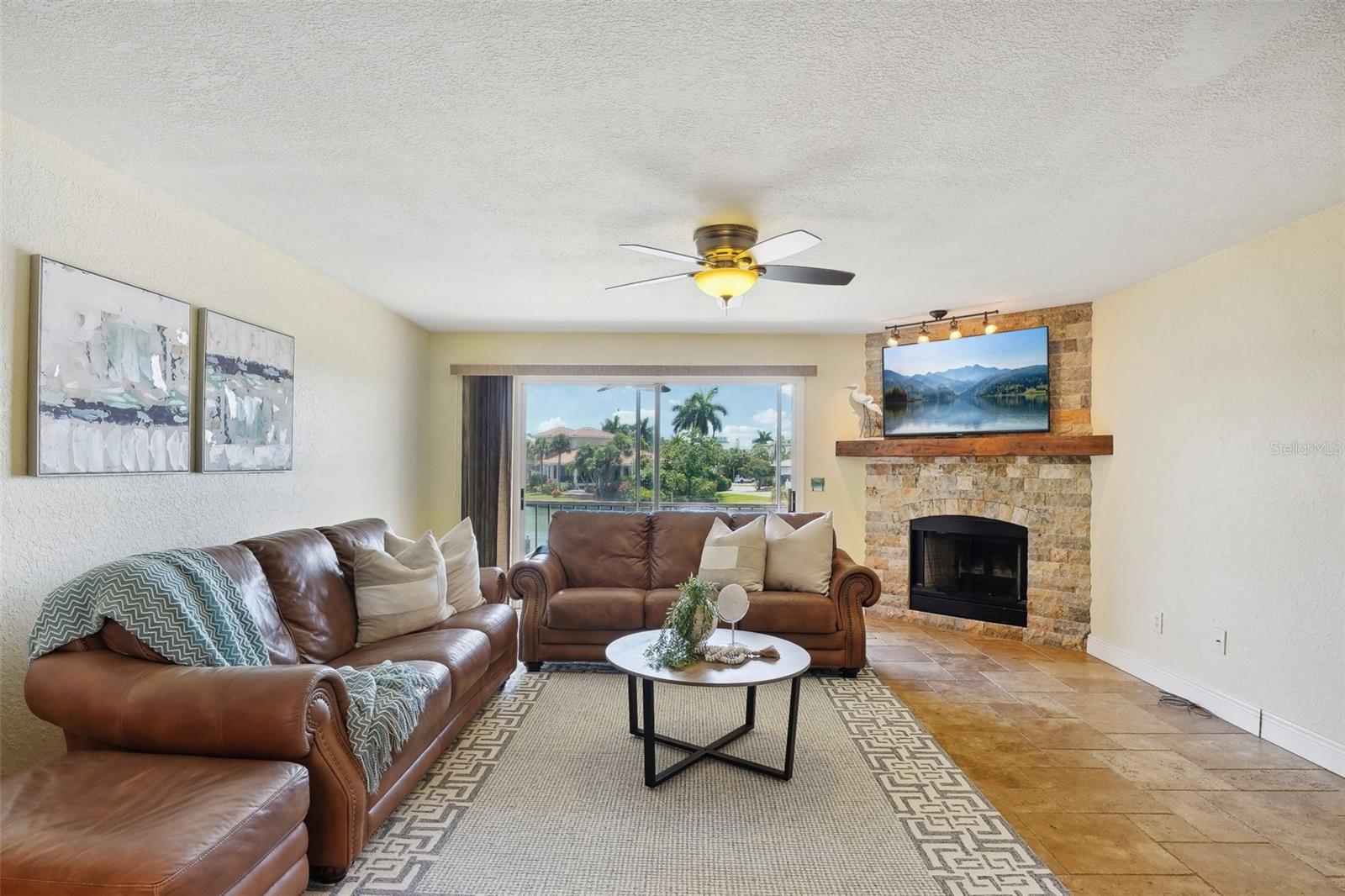 637 Pinellas Bayway Unit 105, Tierra Verde, FL 33715