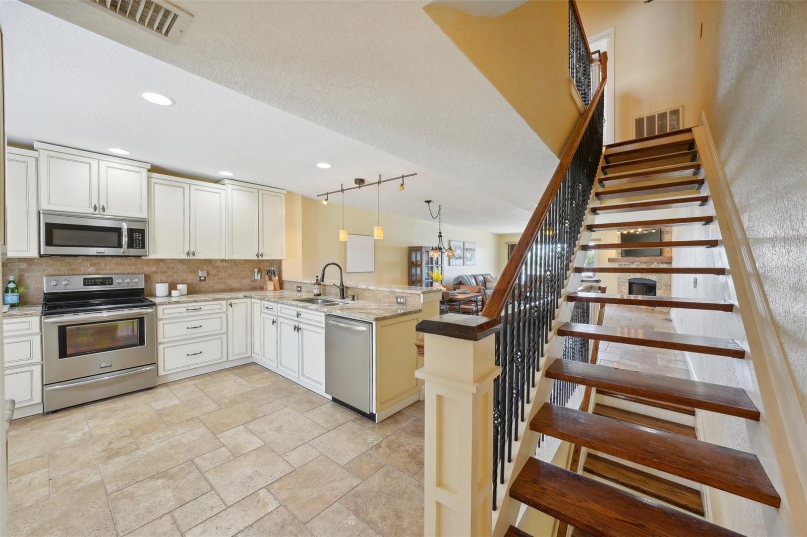 637 Pinellas Bayway Unit 105, Tierra Verde, FL 33715