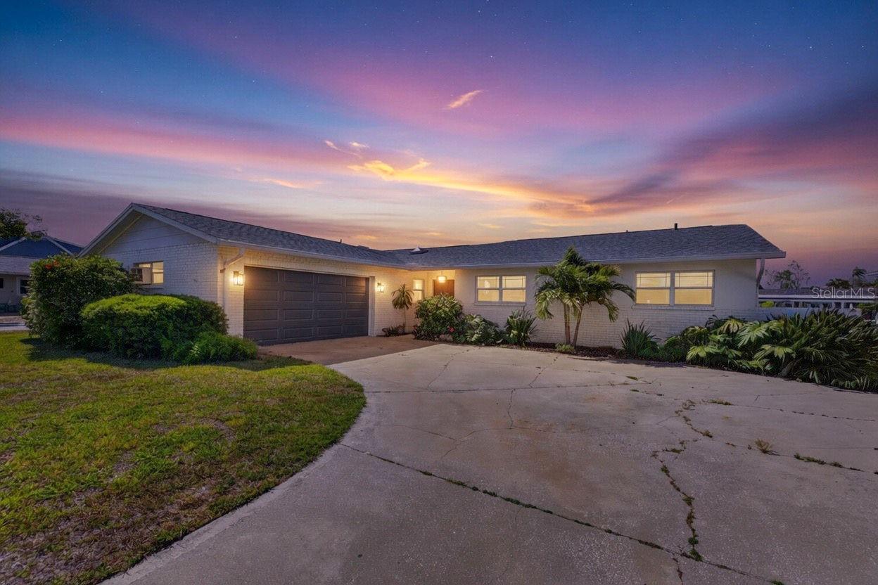 8450 Flagstone, Tampa, FL 33615