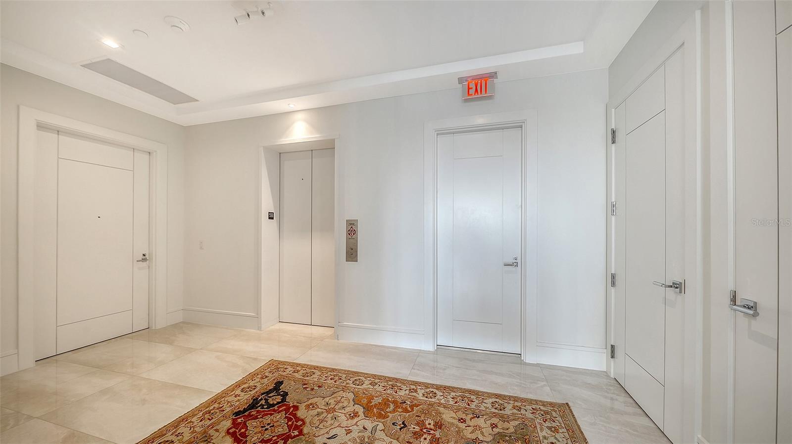 401 Quay Commons Unit 505, Sarasota, FL 34236