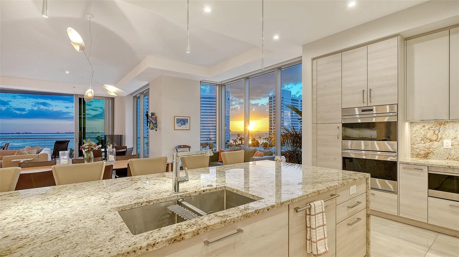 401 Quay Commons Unit 505, Sarasota, FL 34236