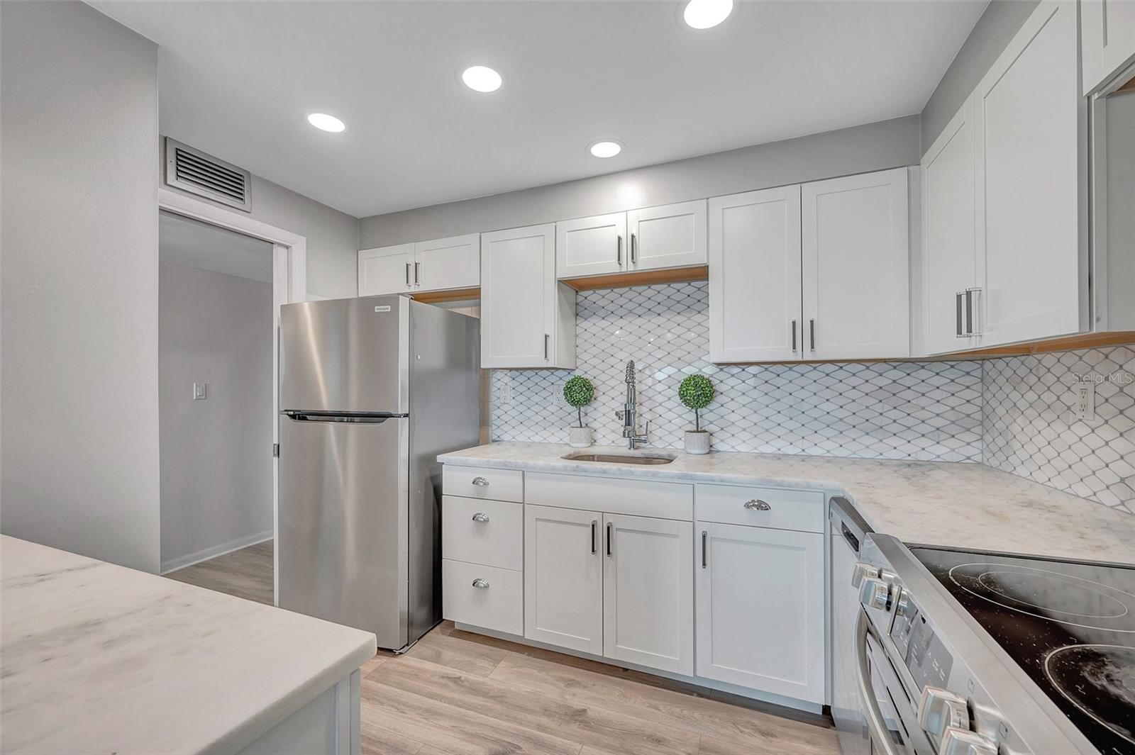 400 64th Unit 907 W, St Pete Beach, FL 33706