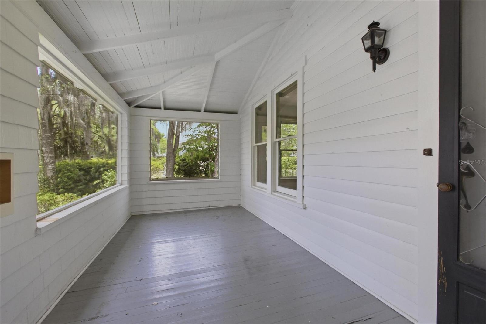 533 Sans Souci, Deland, FL 32720