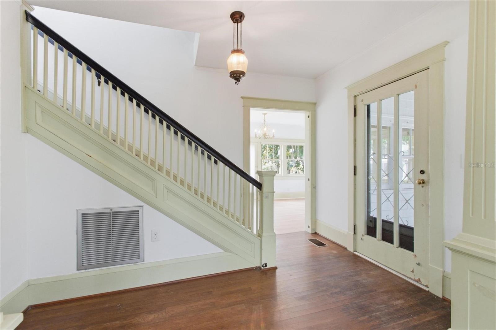 533 Sans Souci, Deland, FL 32720