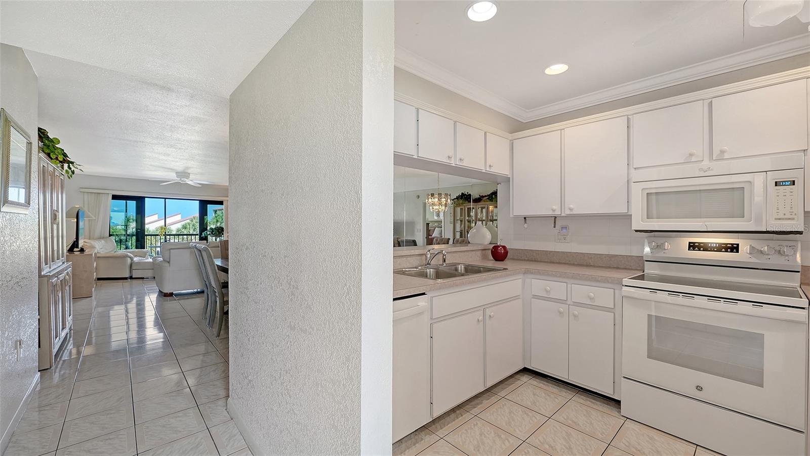 6234 Midnight Pass Unit 307, Sarasota, FL 34242