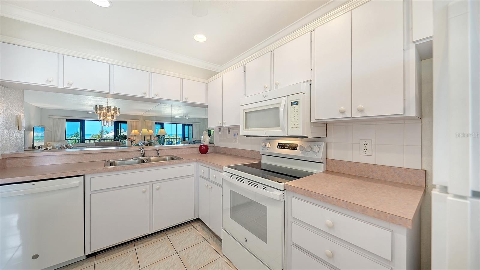 6234 Midnight Pass Unit 307, Sarasota, FL 34242