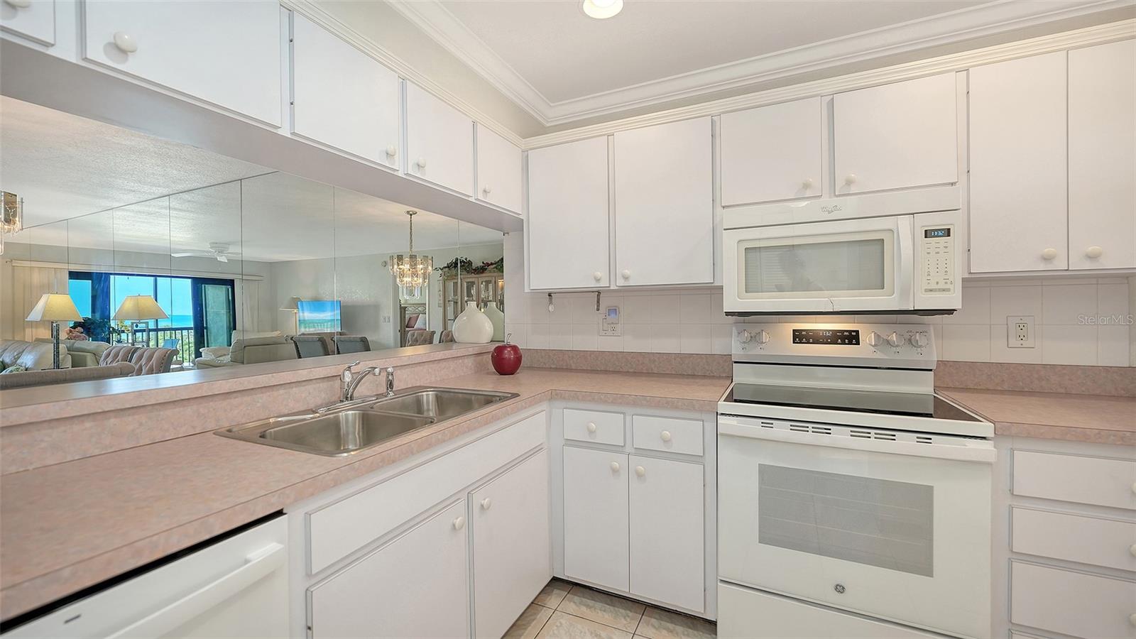 6234 Midnight Pass Unit 307, Sarasota, FL 34242