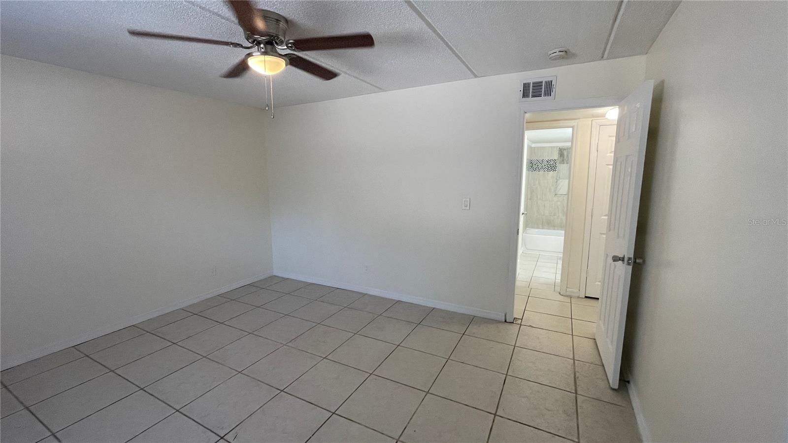 2800 113th Unit B2113, Tampa, FL 33612