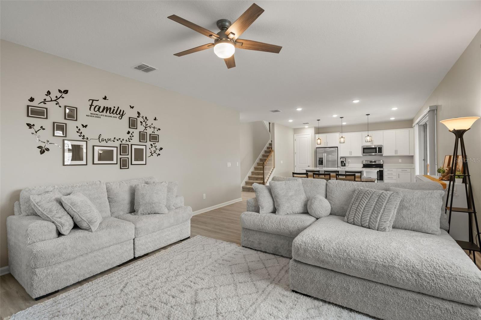 1542 Sugarbelle, Mascotte, FL 34753