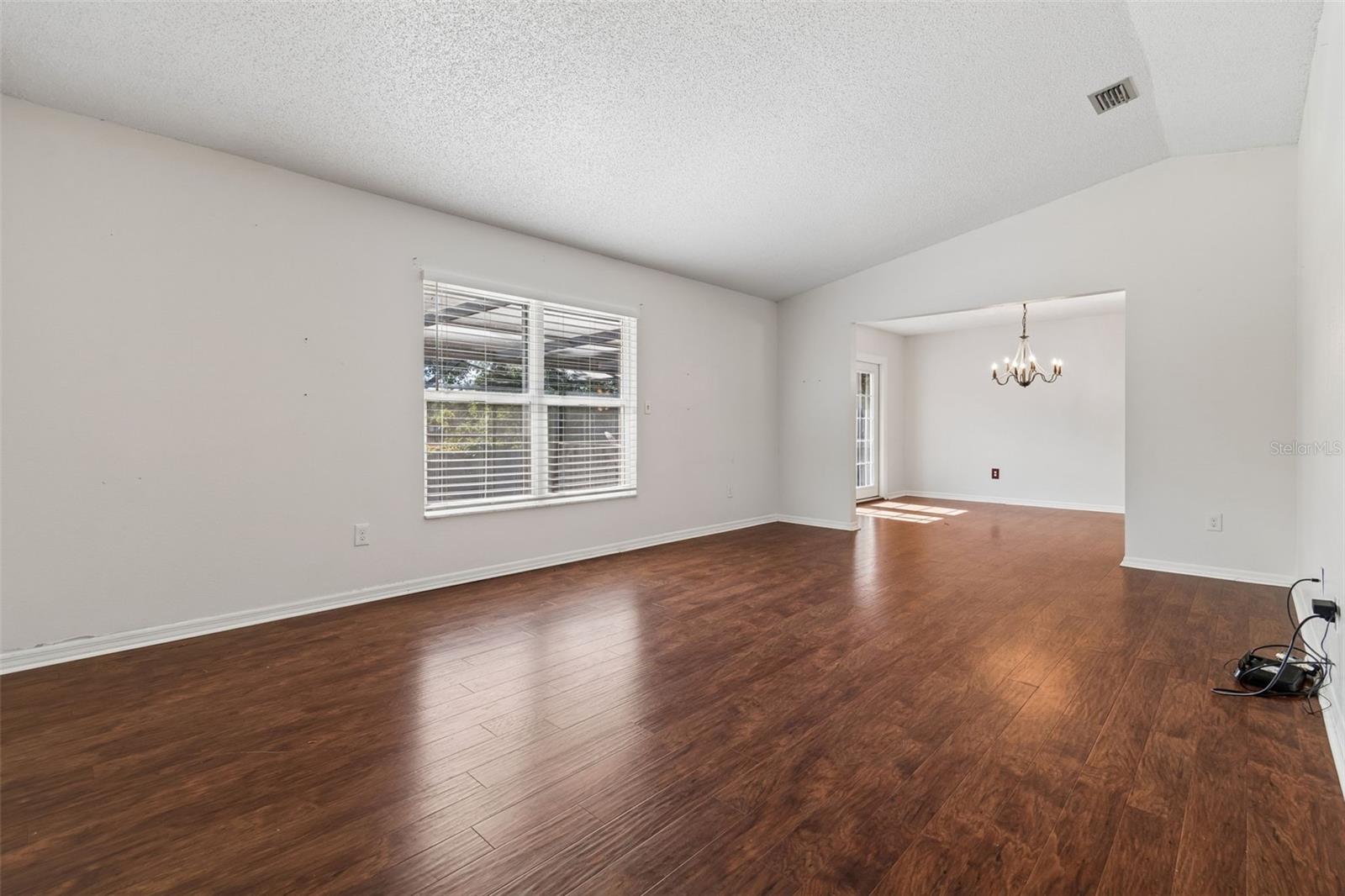 2620 Giant, Seffner, FL 33584