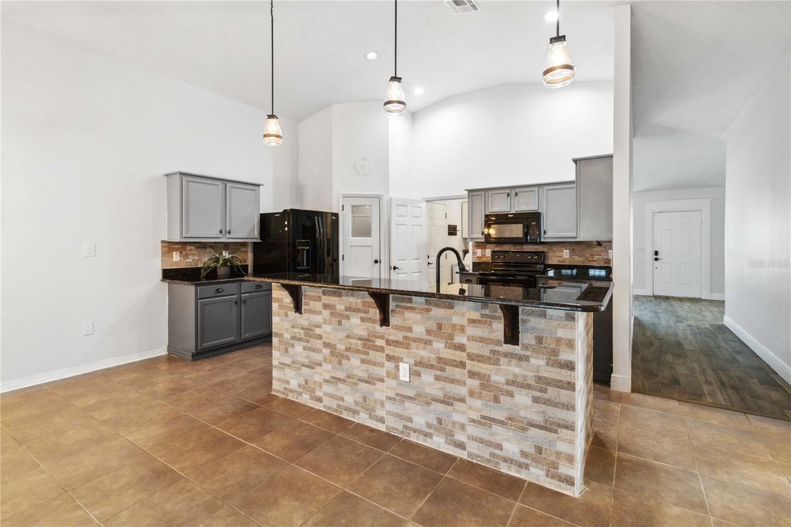 402 Rio Grande, Poinciana, FL 34759