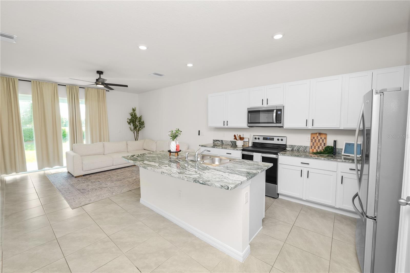 3830 Sunflower Field, Plant City, FL 33565