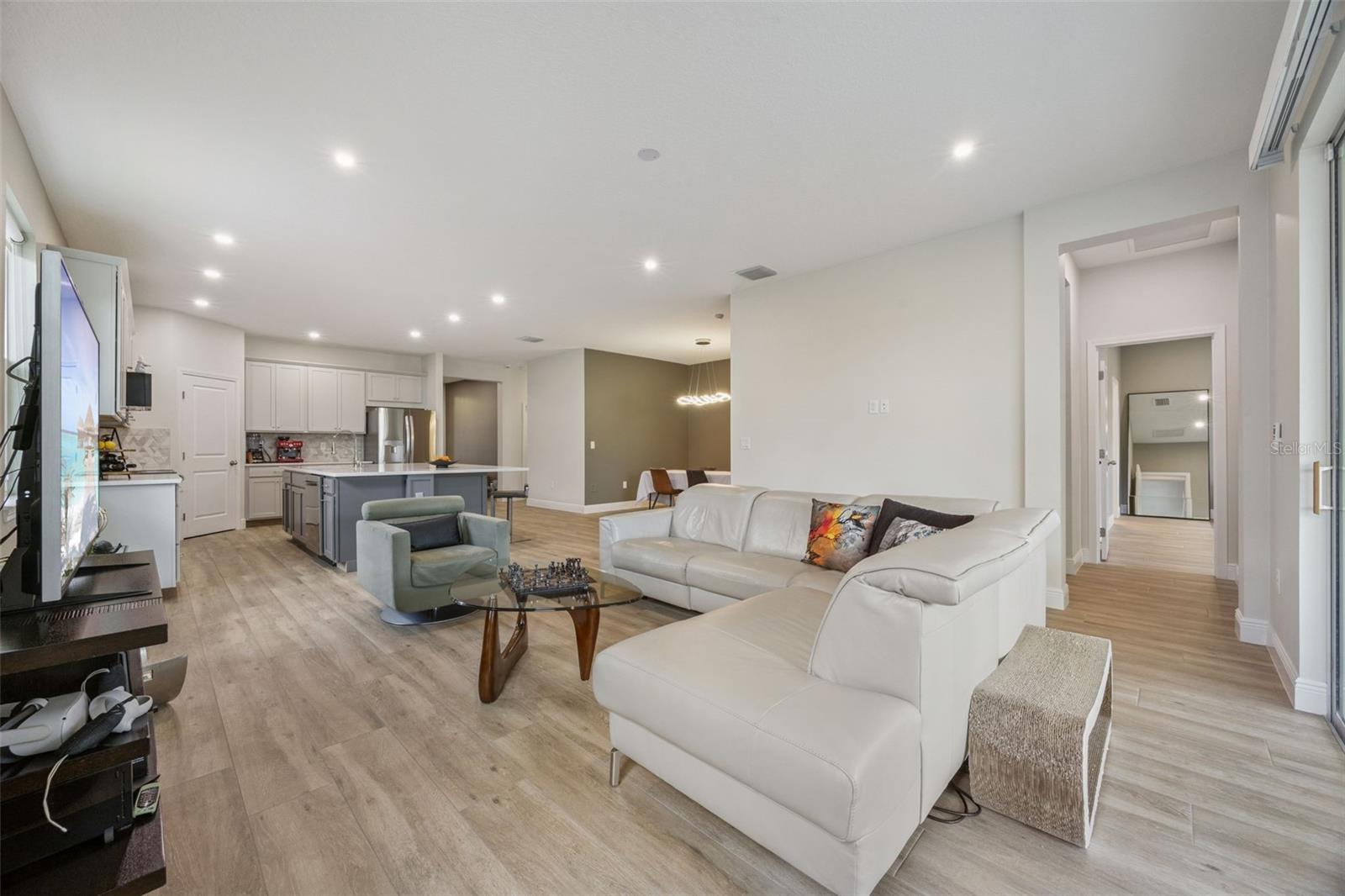 2101 Axel, Clermont, FL 34715