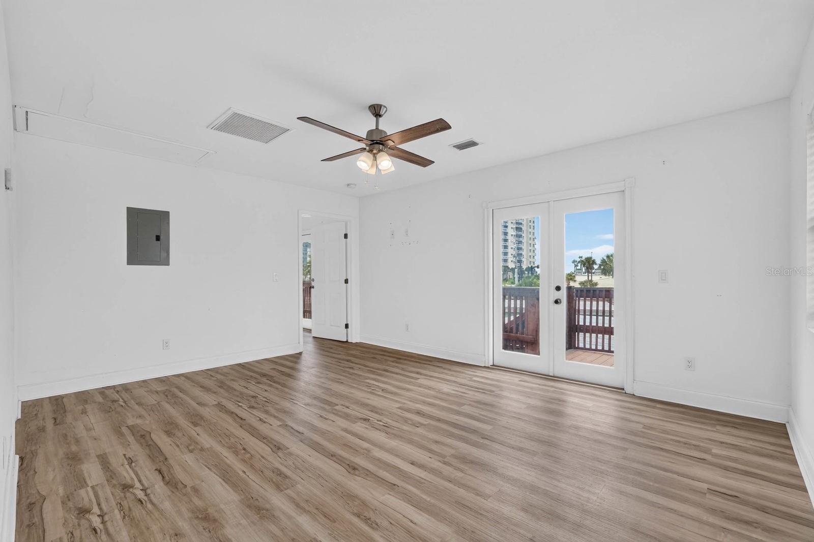 2005 Schulte, Daytona Beach, FL 32118