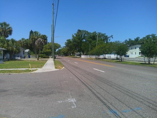 2040 22nd, St Petersburg, FL 33712