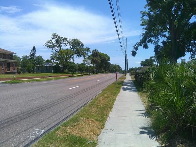 2040 22nd, St Petersburg, FL 33712
