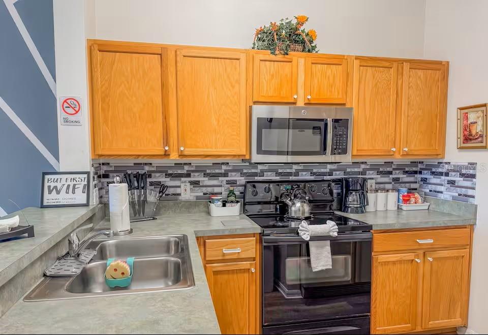 910 Park Terrace, Kissimmee, FL 34746