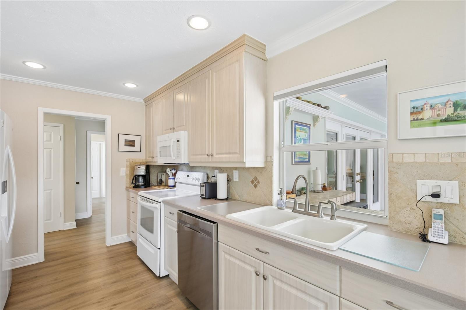 530 Magellan, Sarasota, FL 34243