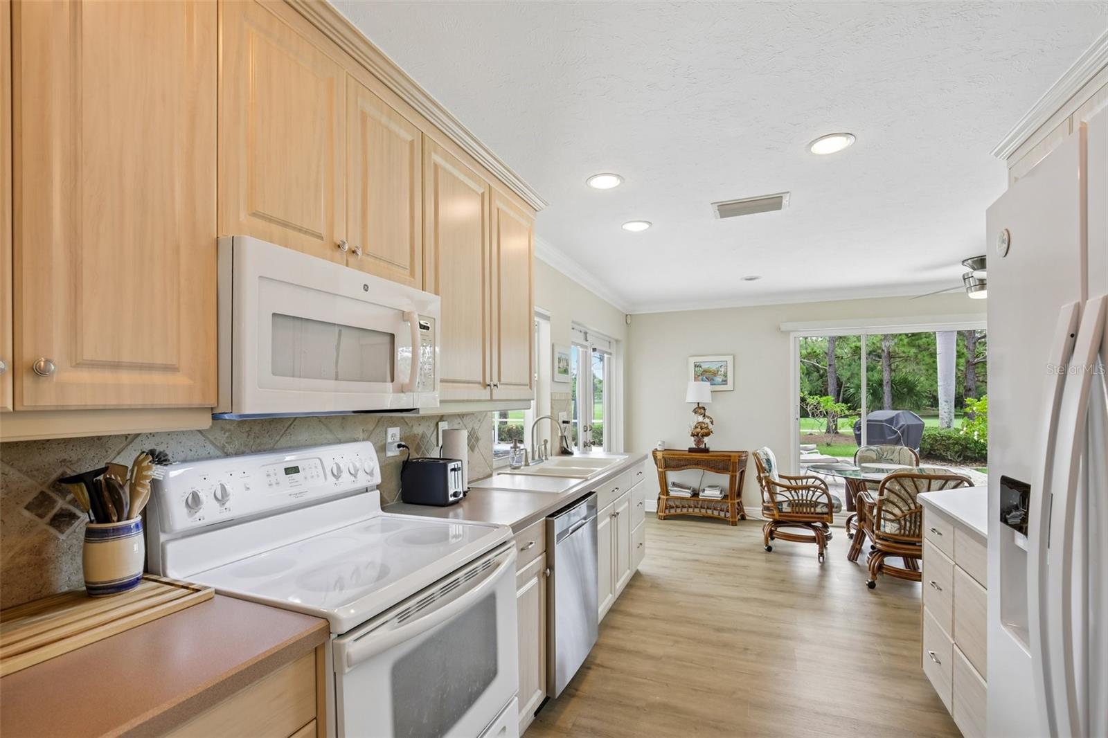 530 Magellan, Sarasota, FL 34243