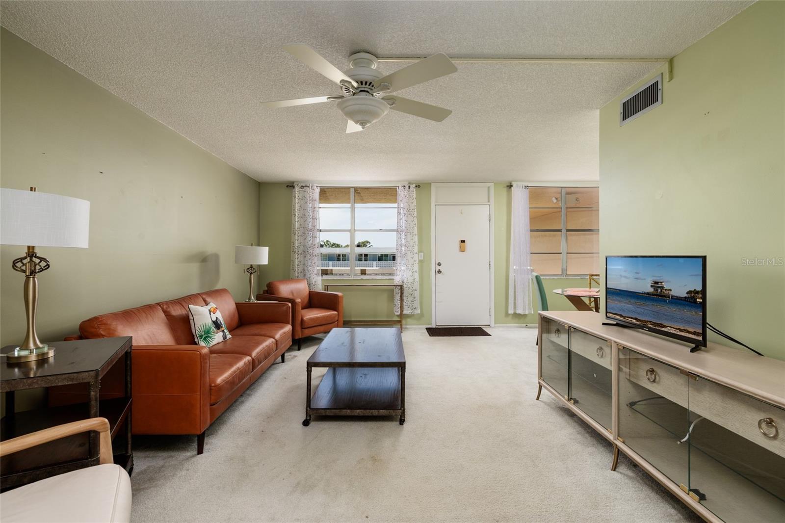 4915 Bay Unit 331, St Petersburg, FL 33703