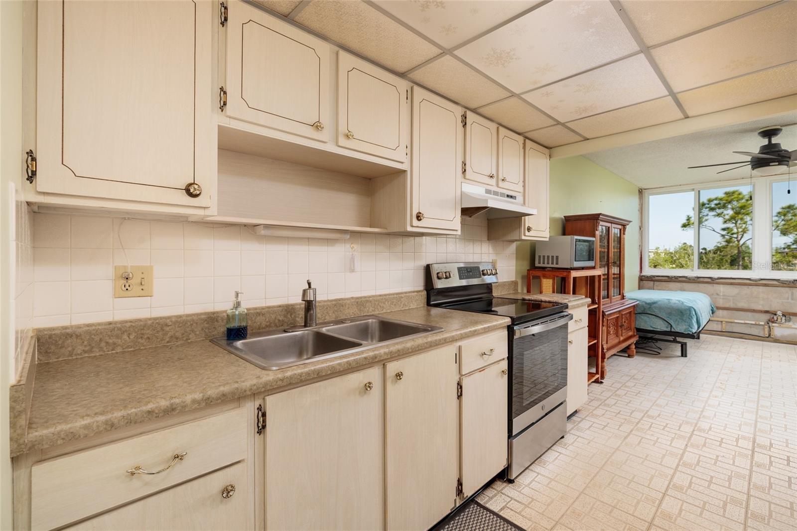 4915 Bay Unit 331, St Petersburg, FL 33703