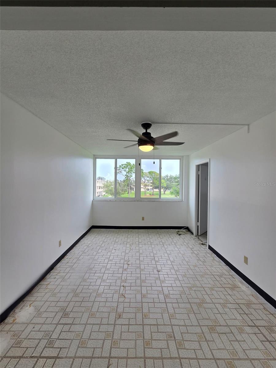 4915 Bay Unit 331, St Petersburg, FL 33703