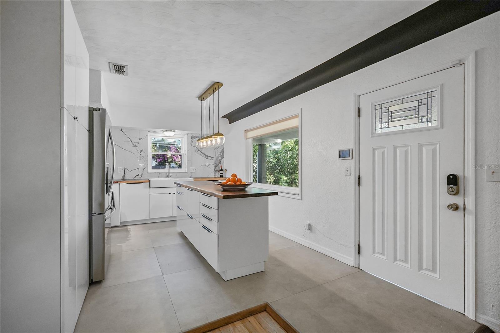 3027 Burlington, St Petersburg, FL 33713