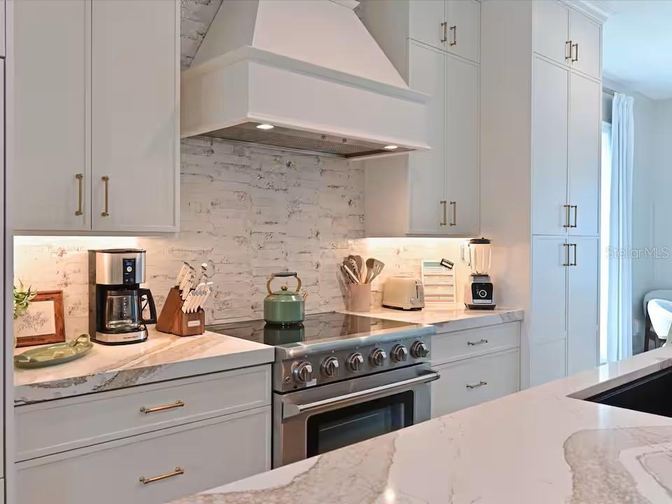 2209 Avenue B, Bradenton Beach, FL 34217