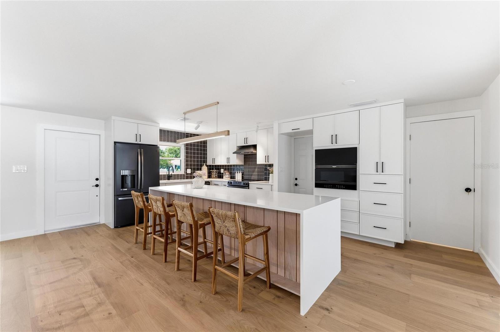 2513 Croton, Sarasota, FL 34239