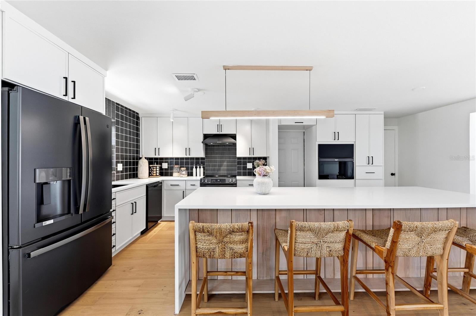 2513 Croton, Sarasota, FL 34239