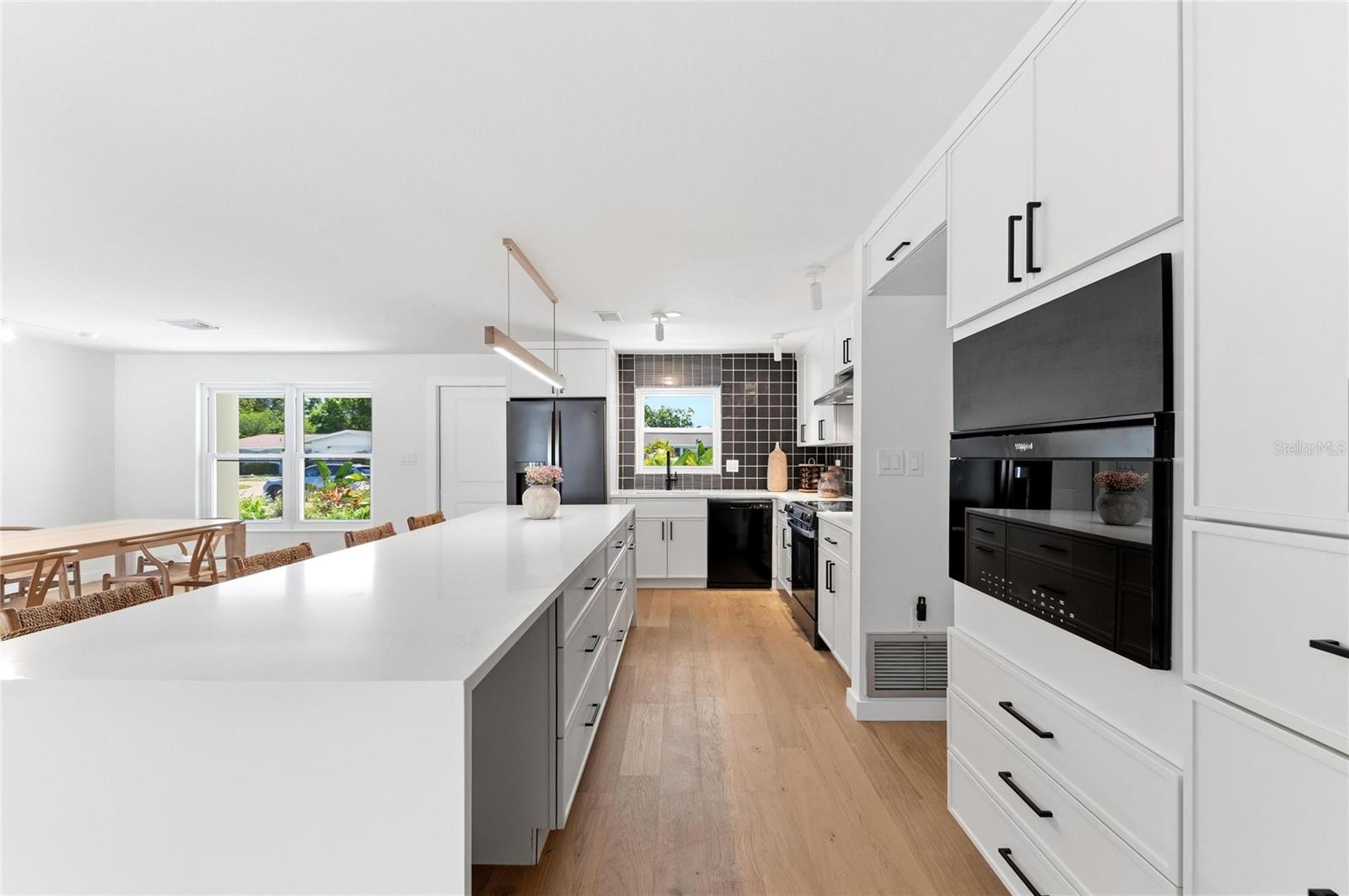 2513 Croton, Sarasota, FL 34239