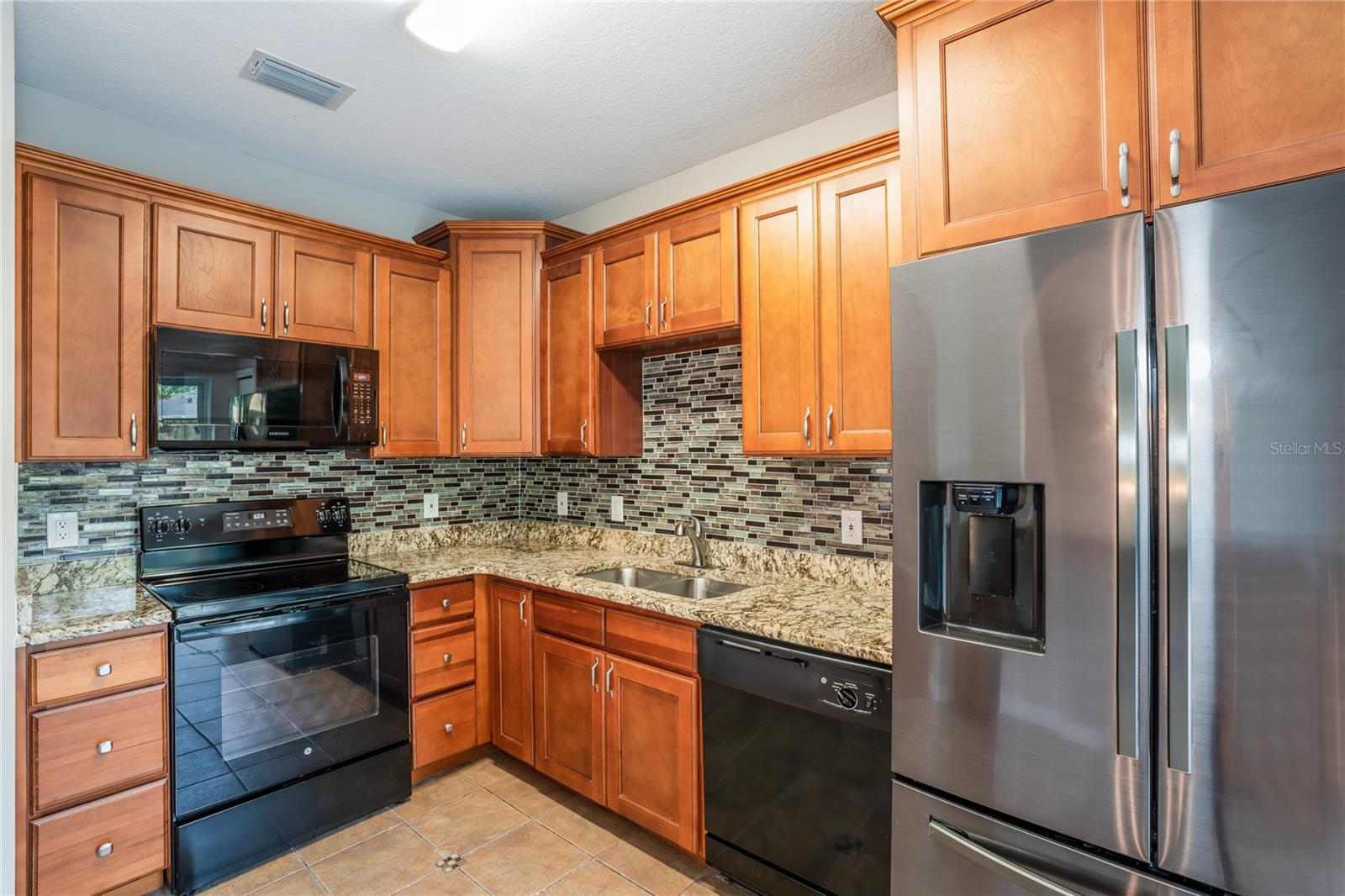 1011 Lake Shore Ranch, Seffner, FL 33584