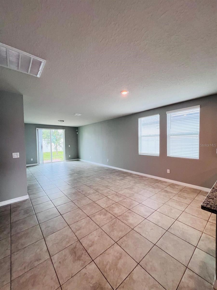 560 Jerry Ln, Haines City, FL 33844