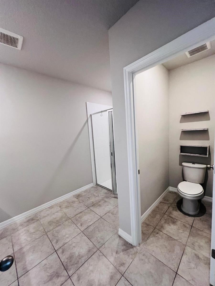 560 Jerry Ln, Haines City, FL 33844