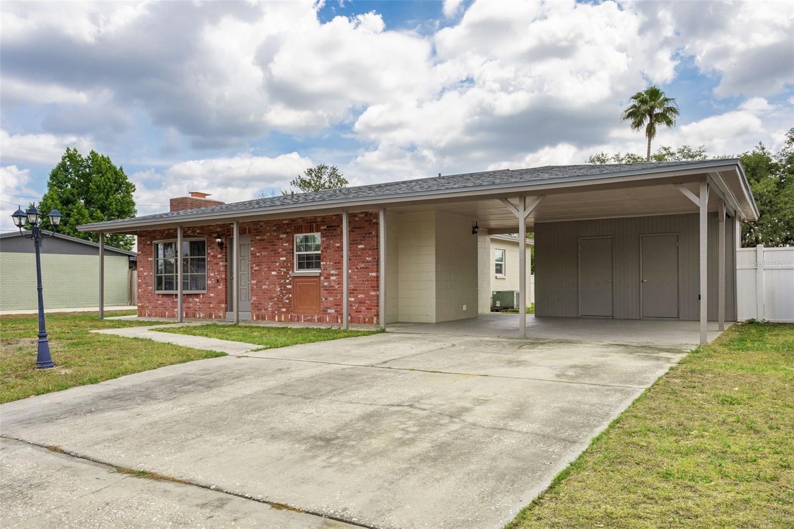 8303 Temple Park, Tampa, FL 33637