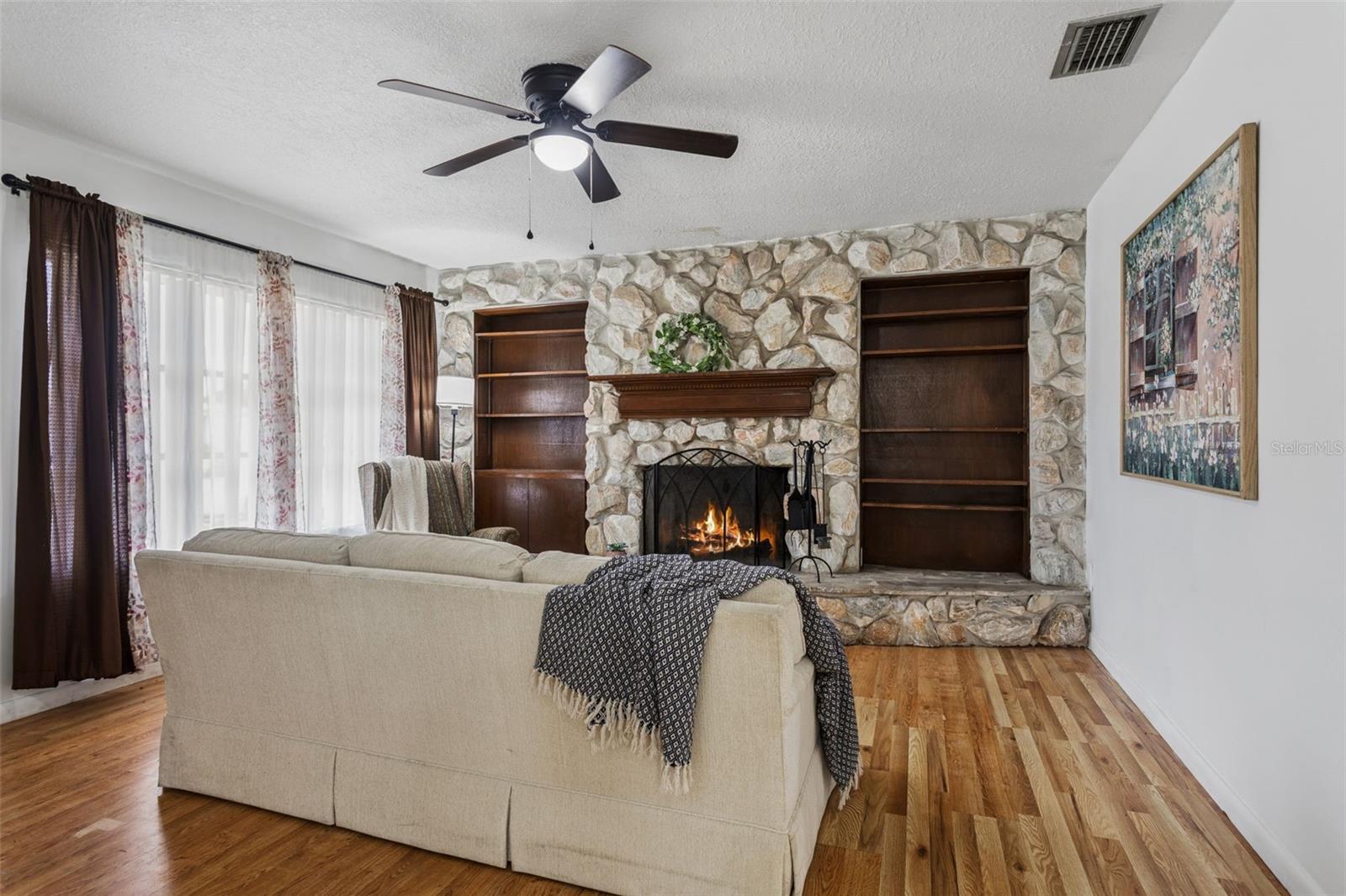8303 Temple Park, Tampa, FL 33637