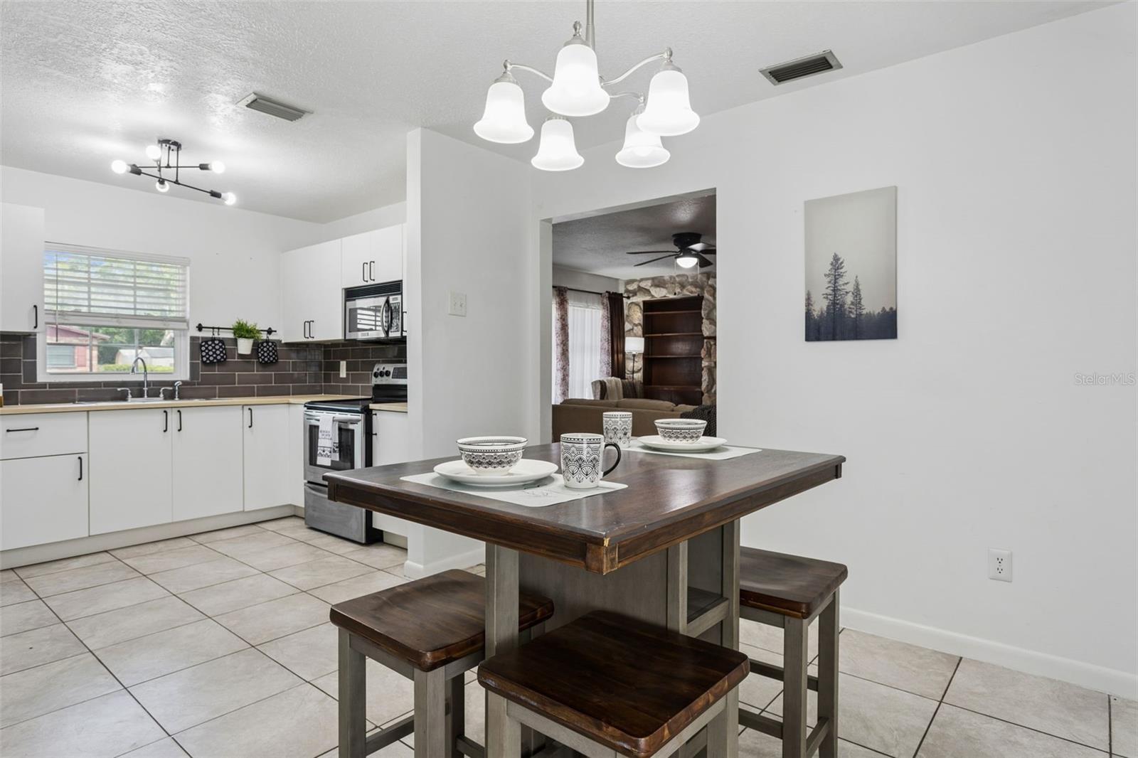8303 Temple Park, Tampa, FL 33637