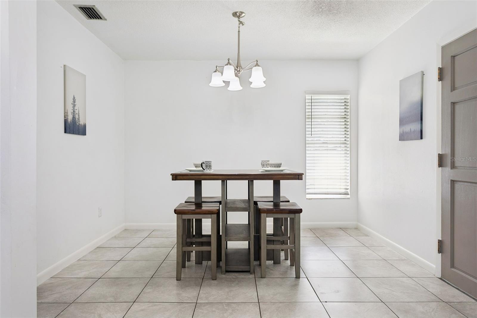 8303 Temple Park, Tampa, FL 33637