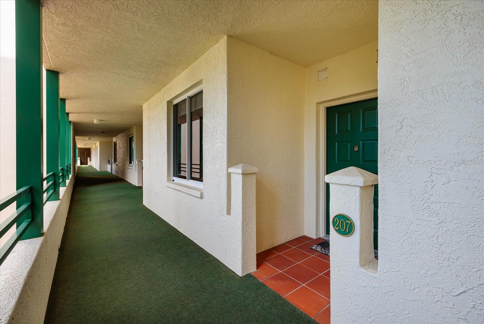 4801 Osprey Unit 207, St Petersburg, FL 33711