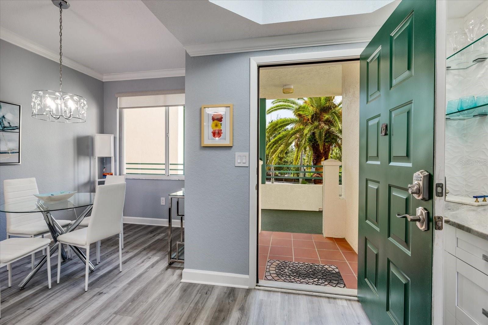 4801 Osprey Unit 207, St Petersburg, FL 33711