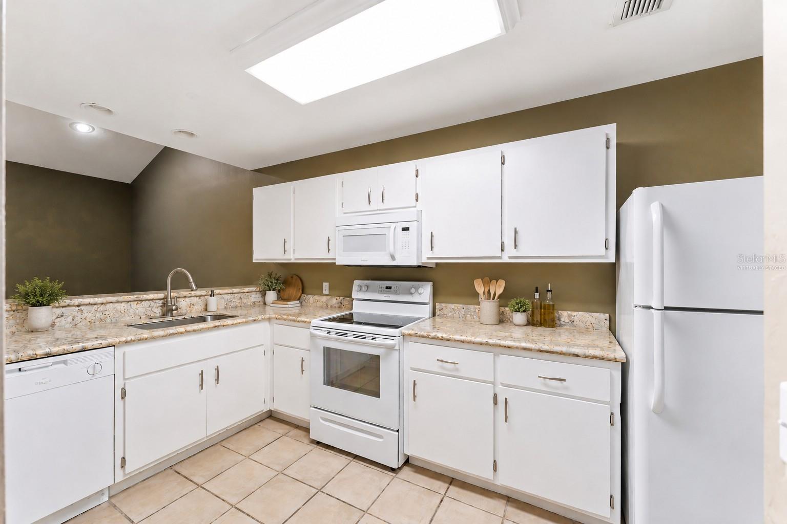 4700 Archer Unit 13, Gainesville, FL 32608